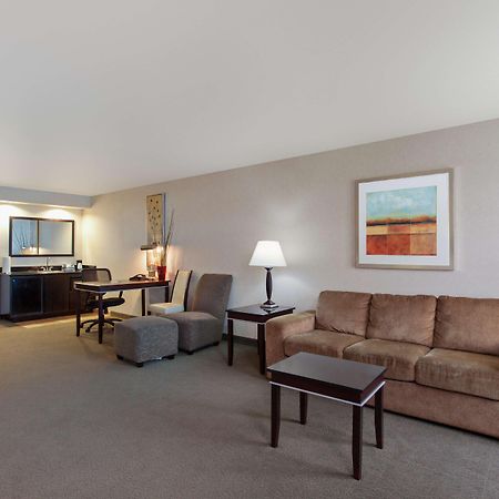 Hampton Inn & Suites Roseville Zewnętrze zdjęcie